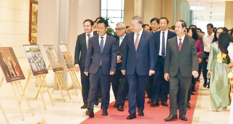 tbt-to-lam-gd-le-quan-vnu-18-11-2024